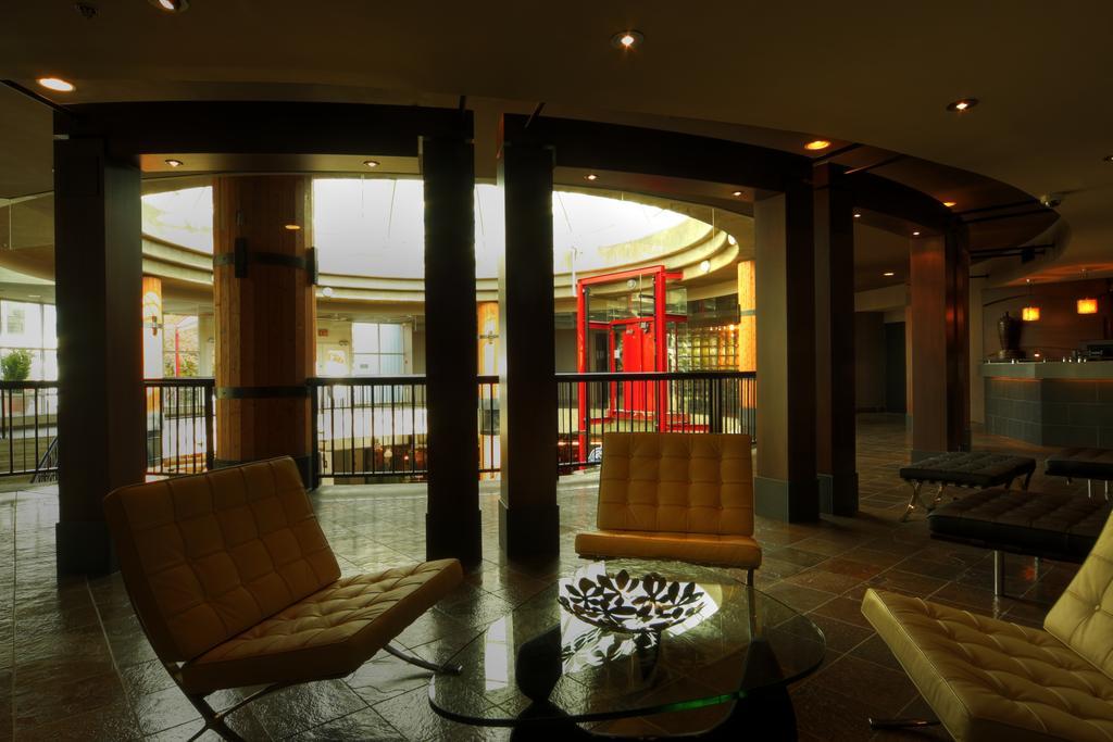 The Lonsdale Quay Hotel North Vancouver Exterior foto